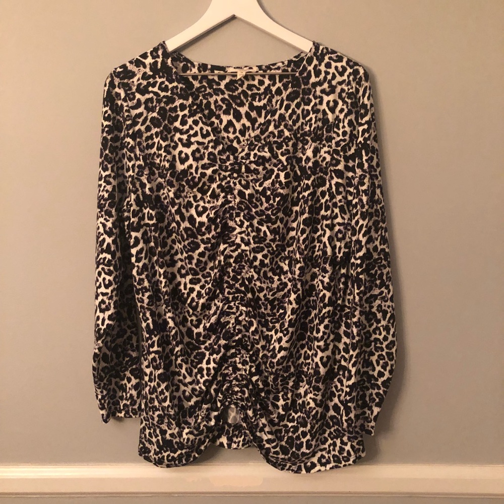 New Dress Barn Long Sleeve Leopard Print Knit Top